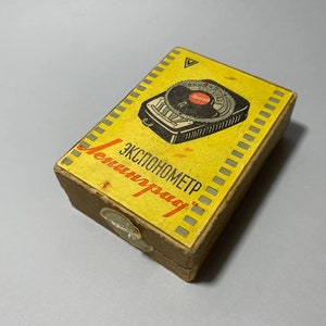 LENINGRAD 6 LIGHT meter exposure meter USSR with leather case fully working EUR 29,91 - FR