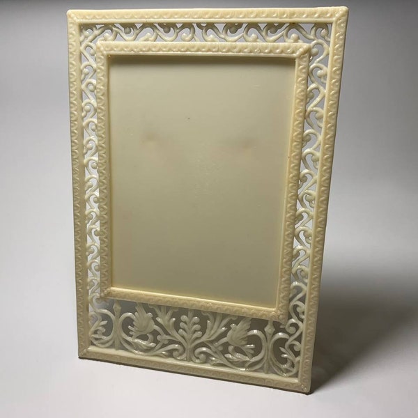 Antique Photo Frame, Vintage Photo Frame, Old Photo Frame, Plastic Frame, Openwork Frame, Vintage Frame, Photo Design, Retro Photo Frame