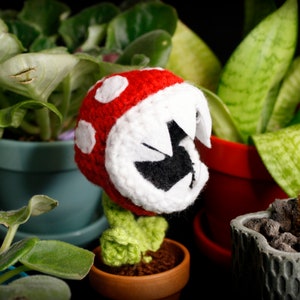 Piranha Plant - Carnivorous Flower - Crochet Video Game Flower - Handmade Gift