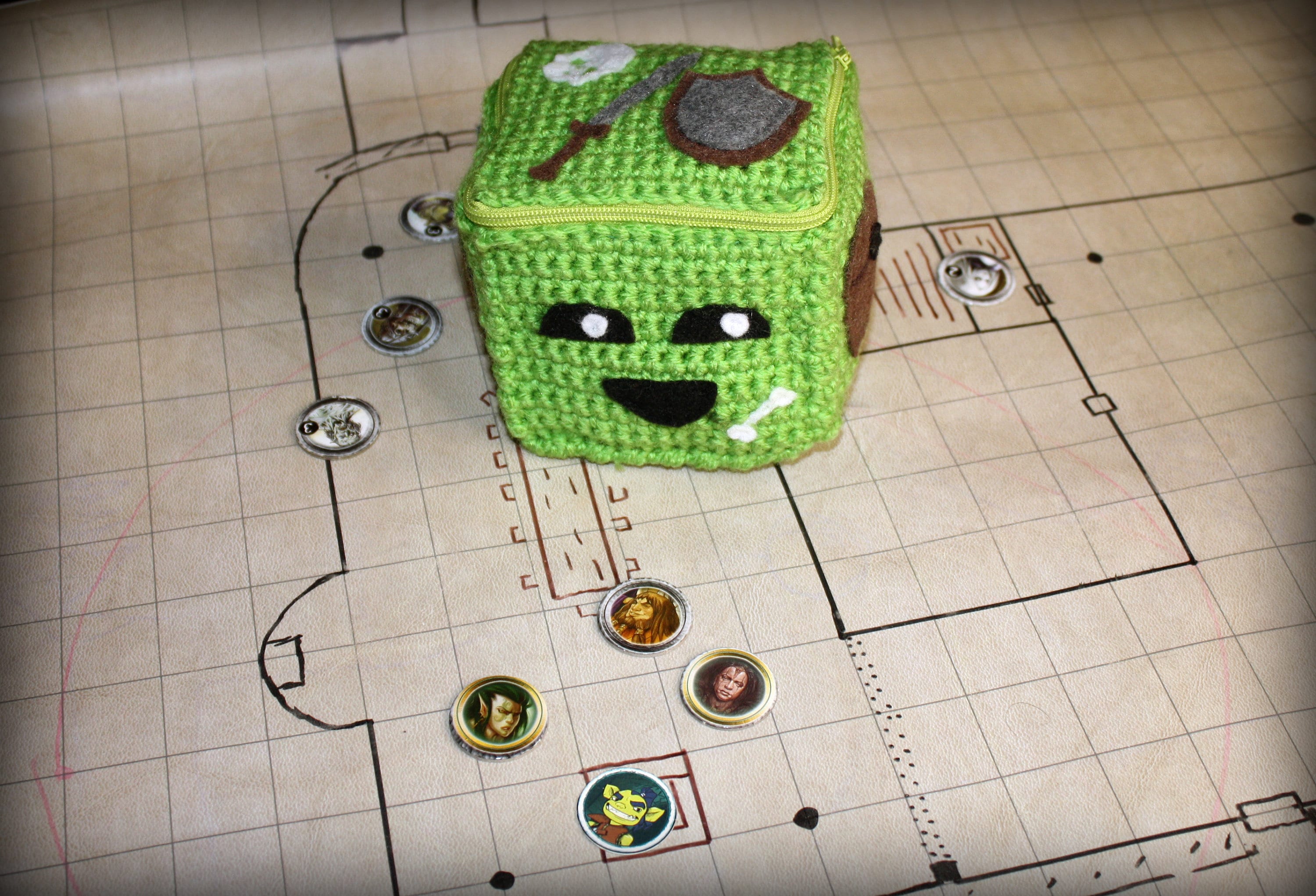 28 Dice Bag Crochet Patterns: Unique Drawstring Pouches for Gamers and Fantasy Fans 24 Dice Bag Crochet