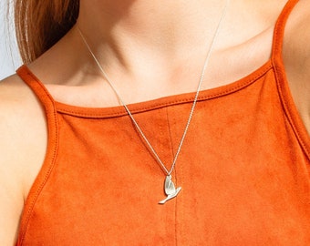 Delicata collana con rondine: gioielli minimalisti in argento sterling per tutti i giorni