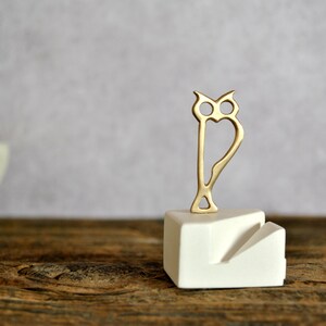 Eule Miniatur Bronze Skulptur, Home Office Dekor, Visitenkartenhalter für Schreibtisch oder Regal. Bürokunst, Schreibtisch Accessoires.