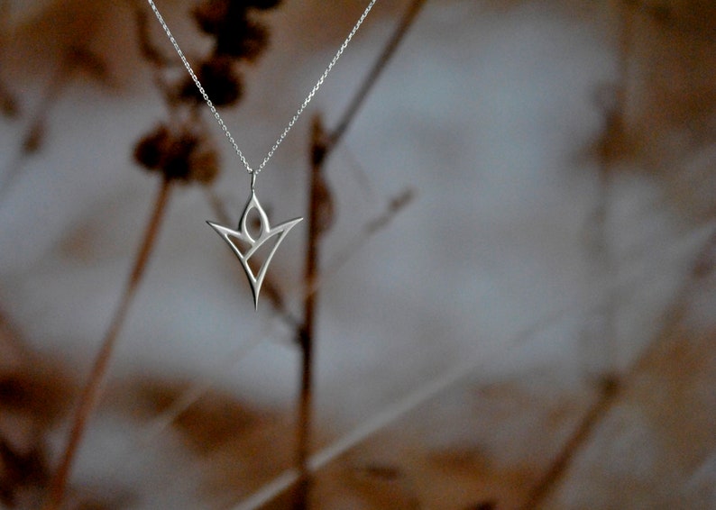 Ethereal Casual Pendant Contemporary Floral Jewelry Lotus Flower Abstract Silver Minimal Pendant Statement Silver Necklace Lotus Pendant