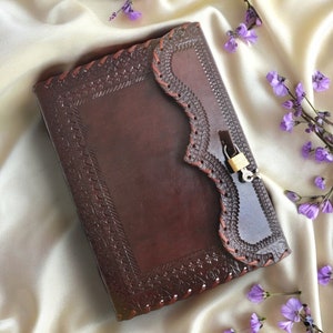 Personalisiertes Leder Journal Leder Notebook Handgefertigtes Leder Tagebuch graviertes Journal mit Schloss Blanko Notizbuch Wählen Sie Ihr Farb Journal