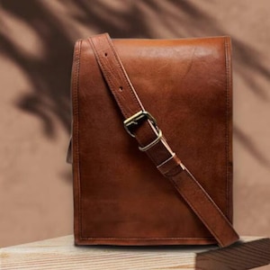 Sac cartable en cuir véritable personnalisé fait main pour iPad sac à bandoulière pour homme et femme cadeau pour homme sac de bureau travail rustique sac cartable