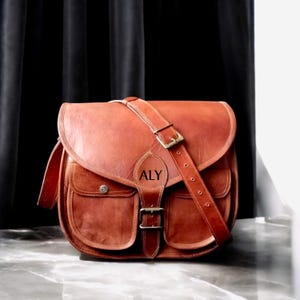 Sac de selle en cuir fait main personnalisé bandoulière messager cartable cadeau d'anniversaire pour elle femmes sacs à main et sacs écharpe d'anniversaire décontractée