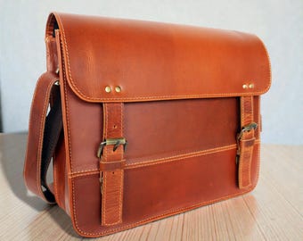 Bolso bandolera de cuero personalizado para portátil, maletín minimalista para la oficina, regalo personalizado, bolso de hombro vintage para el trabajo, bolso bandolera desgastado.