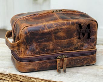 Borsa da toilette in pelle personalizzata per uomo, kit da toilette per anniversario di matrimonio, borsa da viaggio personalizzata per groomsmen, pochette per cosmetici da donna