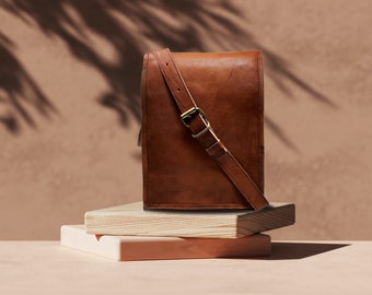 Handgemachte personalisierte Umhängetasche aus echtem Leder für iPad Tasche Umhängetasche für Männer & Frauen Geschenk für Männer Bürotasche Arbeit rustikale Tasche Satchel