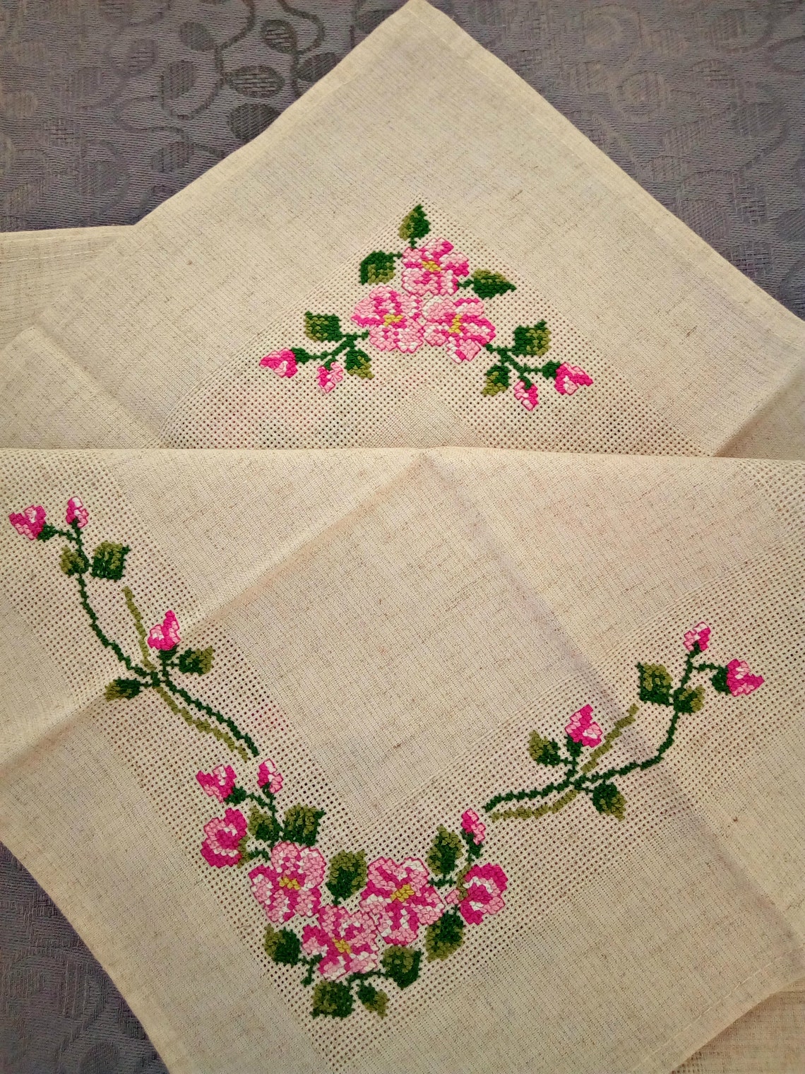Napkins Linen Hand Embroidered Roses With Sprigs Holiday Gift Etsy