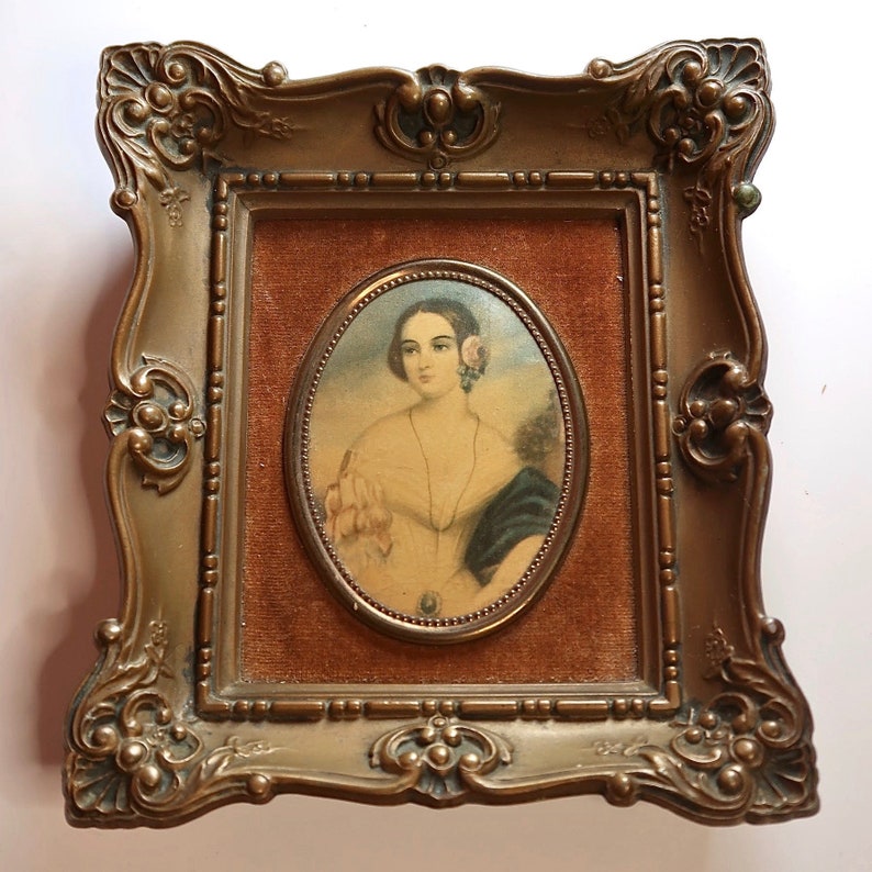 Pair of Vintage Cameo Creation Frames | Etsy