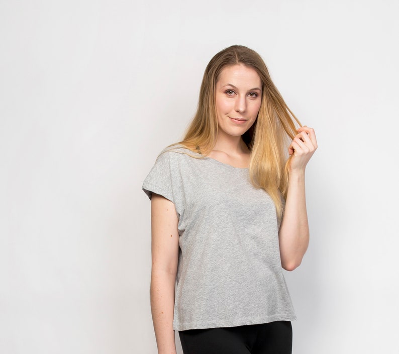 Women\u2019s Cropped Top Loose Fit Top Short Sleeve T-Shirt Organic Cotton Grey Oversized Top Organic Cotton Top Tee Activewear for Women