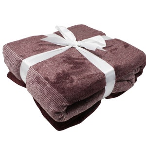 Henrys Premium Living Blanch/Wool Cover/Day Blanch-High quality XL blanket-soft fleece, warm & fluffy | 140 x 190 cm | Bordeaux Red image 4