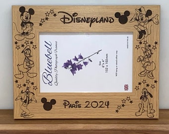 Cornice portafoto personalizzata a tema Disneyland Paris o Disney World con data di qualsiasi anno, incisione/design B