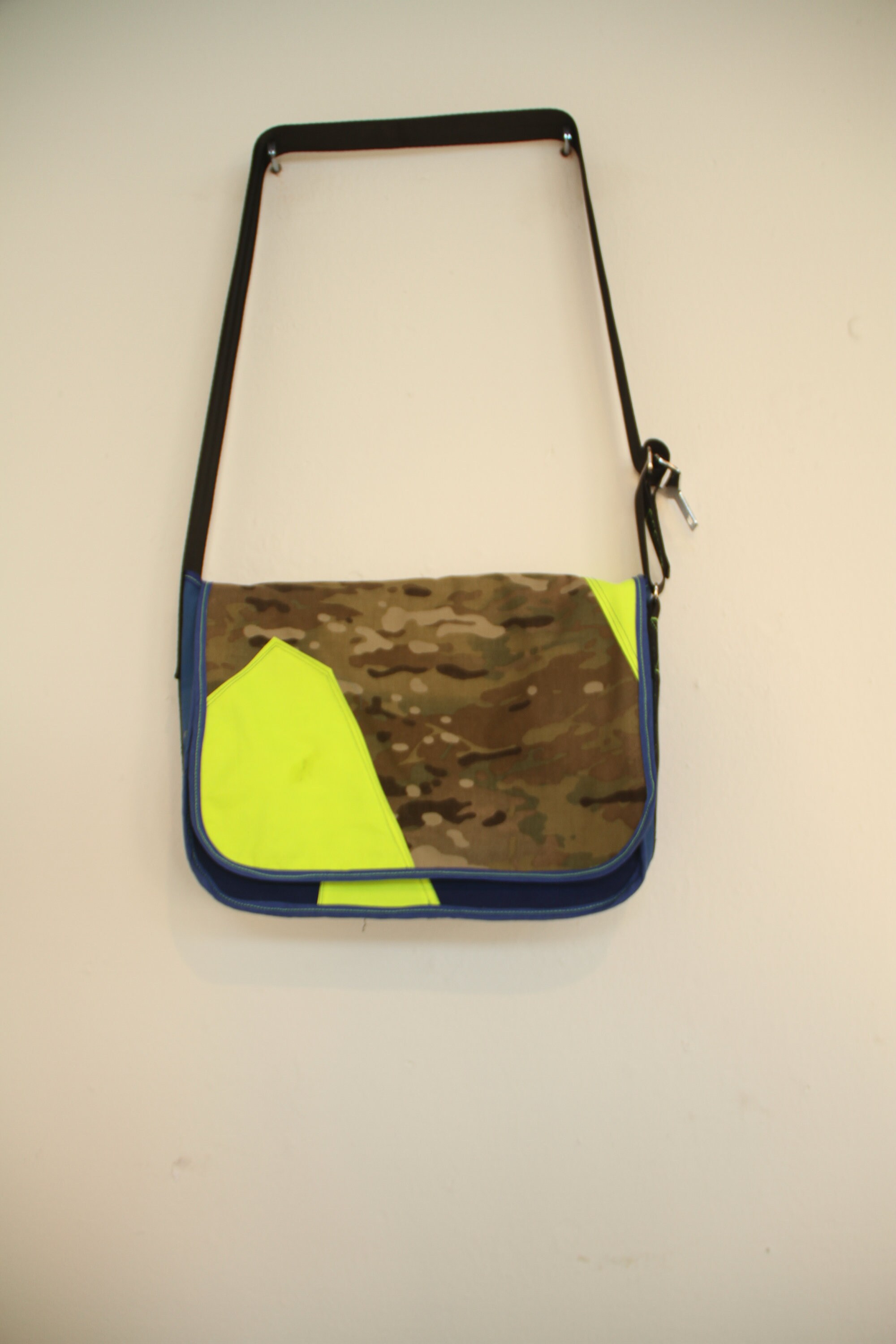 multicam messenger bolsa