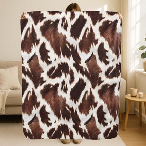 Couverture polaire sherpa à motif vache, marron et blanc, personnalisée avec nom, style ferme, décoration de chambre rustique, canapé, accessoire de maison western