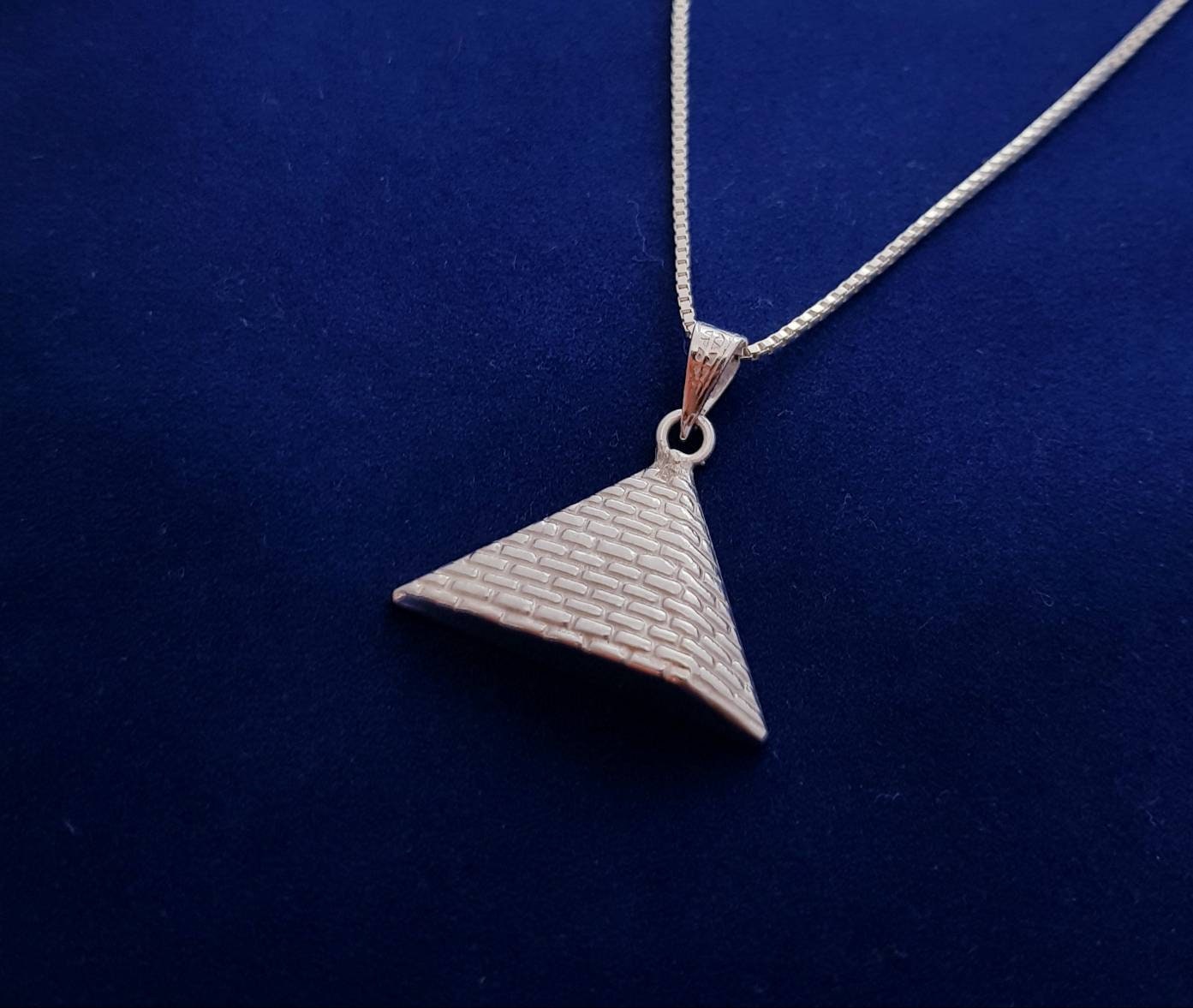 Silver pyramid pendant deals