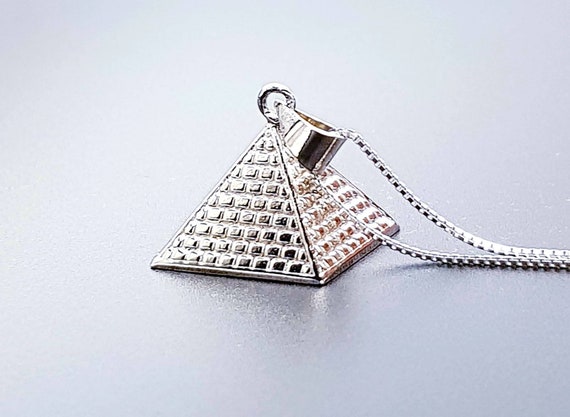 Charm Pirámide Y Momia – Charm Factory