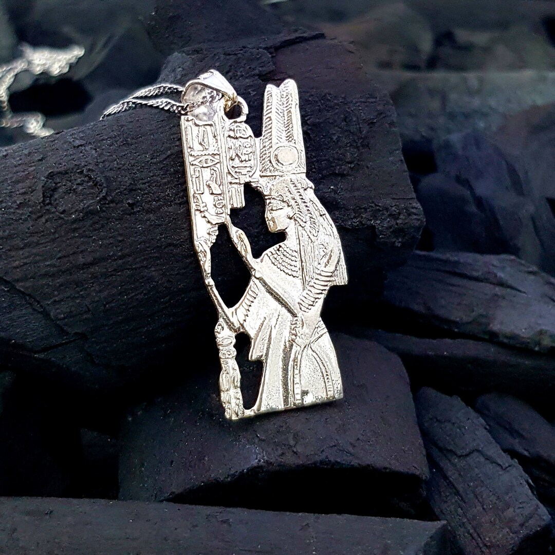 K10YG EFERTITI PENDANTネフェルティティ ペンダント Small Nefertiti Necklace | Small Nefertiti Pendant | Ancient