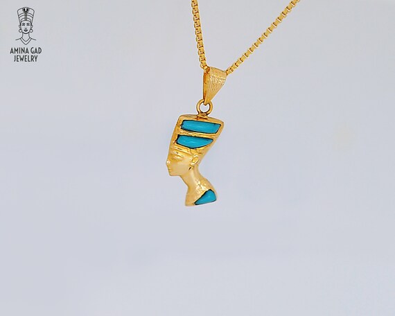 Solid gold nefertiti deals pendant