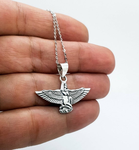 Ciondolo Dea Iside Con Ali – Argento Sterling 925, 25x26 Mm, Con Catena In Acciaio In Regalo, Gioiello Egizio Talismano