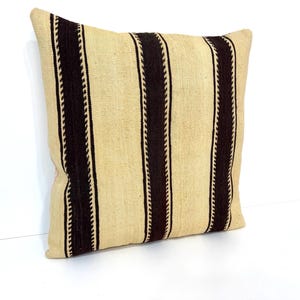 Vintage Kilim Pillow Cover: Organic Wool Sofa Pillow (23X23) image 2
