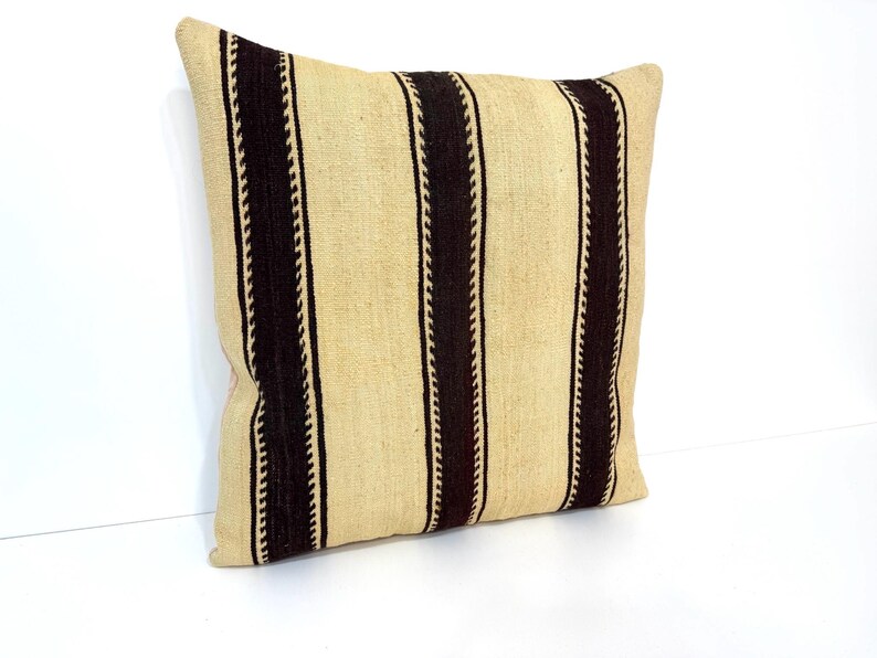 Vintage Kilim Pillow Cover: Organic Wool Sofa Pillow (23X23) image 2