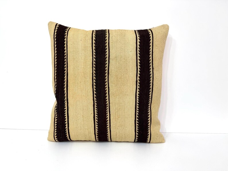 Vintage Kilim Pillow Cover: Organic Wool Sofa Pillow (23X23) image 5