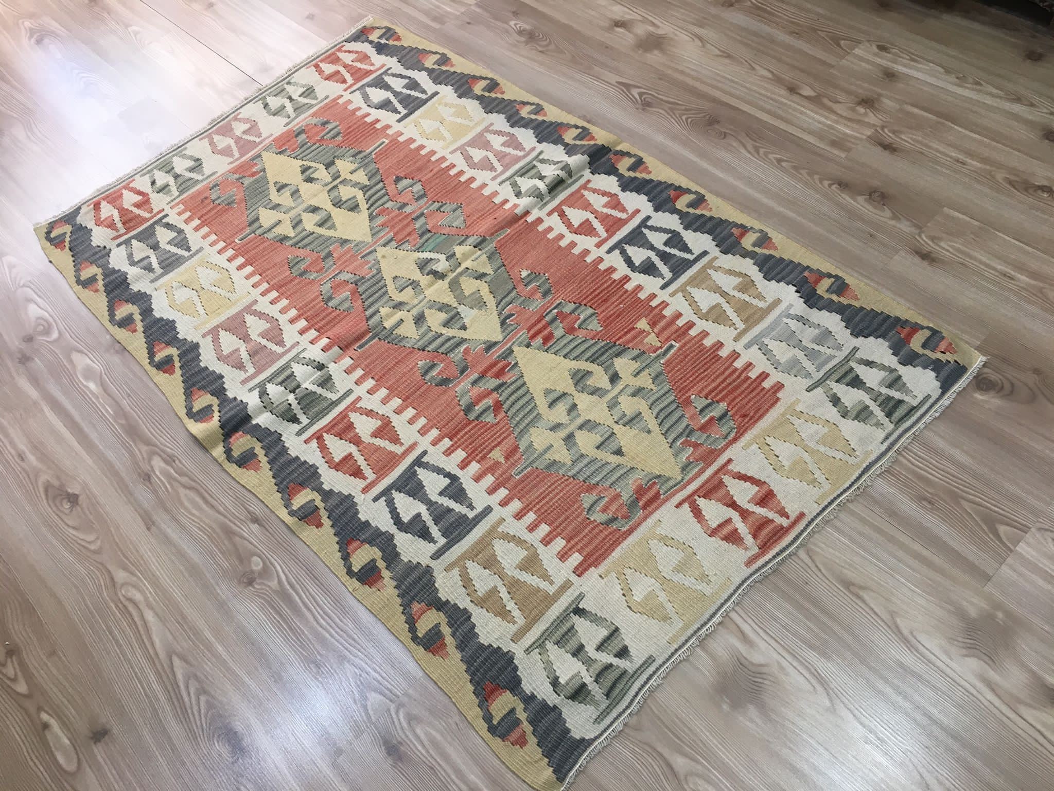 Boho Kilim Rug: Handmade Wool Turkish Rug (40 X 64 Inches) - Etsy