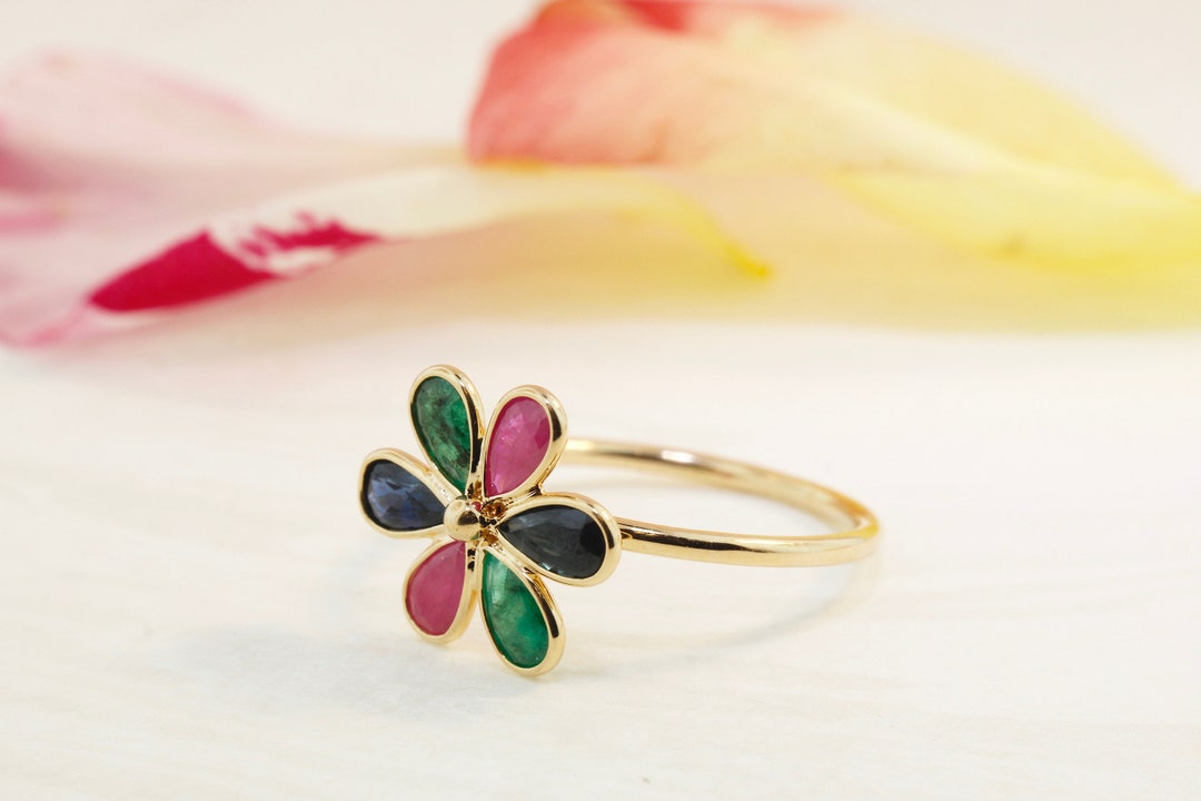 •RUBY - DAISY• decorative bezel silver ring (various sizes)