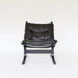 Vintage Black Leather Plywood Labeled Siesta Chair Ingmar Relling Westnofa Denmark 1970s Scandinavian Mid Century Modern Original Furniture