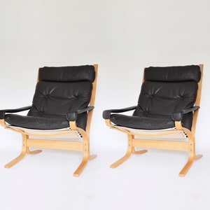 Vintage Black Leather Plywood Siesta Chairs Ingmar Relling Westnofa Norway 1960s set of 2 Scandinavian Mid Century Modern Minimal Furniture