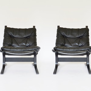 Vintage Black Leather Plywood Labeled Siesta Chair Ingmar Relling Westnofa Denmark 1970s set of 2 Scandinavian Mid Century Modern Furniture