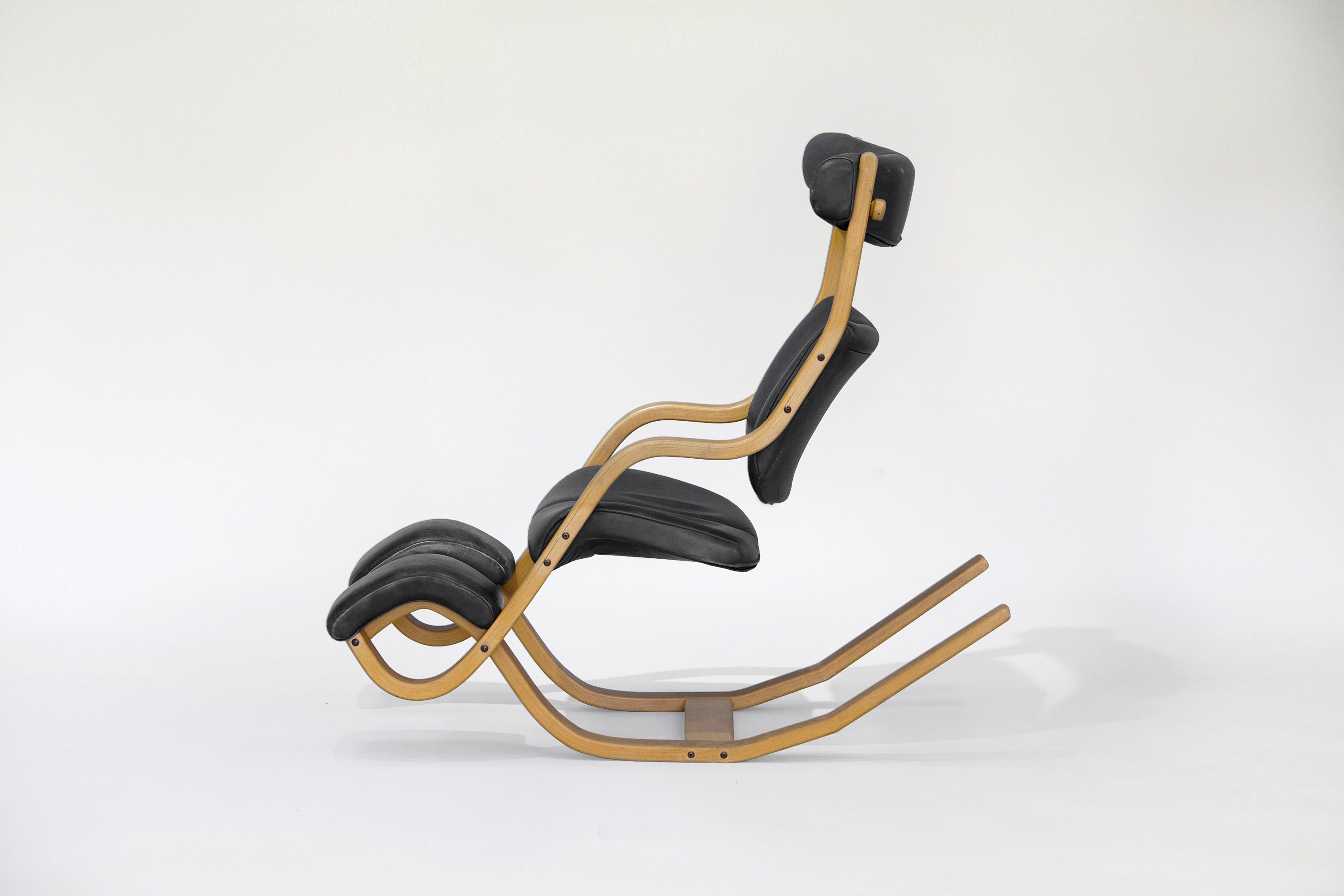 椅子 vintage 90's Postmodern Chair 1990's Postmodern Steelcase Black Leather Office Desk Chair