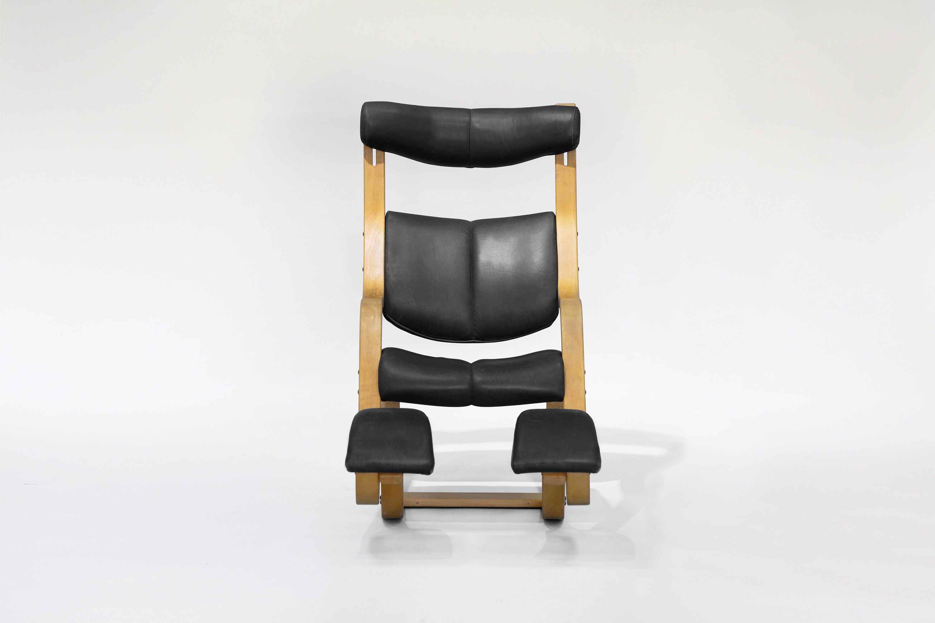 Vintage Black Leather Plywood Gravity Balans Lounge Chair