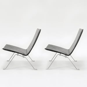 Sillón Poul Kjærholm PK22 de Fritz Hansen, Dinamarca, juego de 2: cuero negro, estructura de acero, estilo escandinavo moderno.