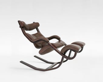 Vintage Brown Leather Plywood Gravity Balans Lounge Chair Peter Opsvik Varier 1990s Norway Scandinavian Mid Century Modern Furniture Icon