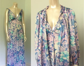 60's Vintage Vanity Fair Maxi Slip Dress Nightie Nightgown & Zippered Robe Peignoir Set In Pastel Blue Floral 2 Piece Set