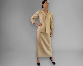 Conjunto de blazer y falda lápiz de seda pura color canela de los años 90, elegante color arena
