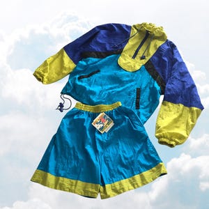 80 Vintages Windbreaker Shorts Set Unisex 1980&#39;s Vintage Colorblock Blue & Green Nylon Tracksuit Deadstock Athletic Streetwear