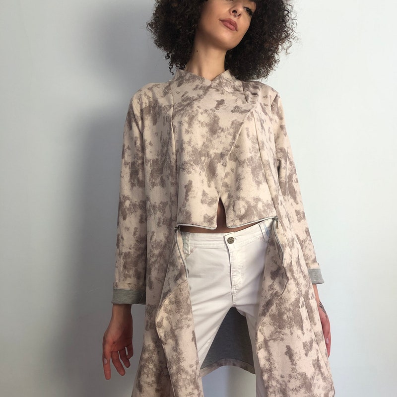 Women's Fashionable Asymmetric Button Coat