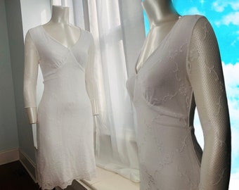80s Vintage White Lace Dress Stretchy Overlay Lace Wide V Neck Sheer Sleeves Knee Length Form Fitting White Dress Frederick&#39;s Of Hollywood