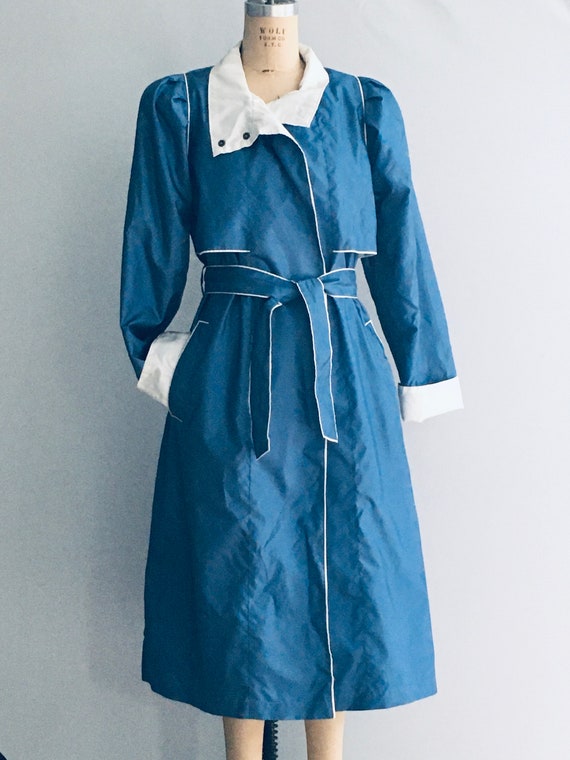 80's Vintage Braetan Blue & White Trench Coat - image 7