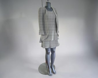 Conjunto vintage de Chanel de 1998: vestido de punto y chaqueta abierta, Karl Lagerfeld, talla 38.