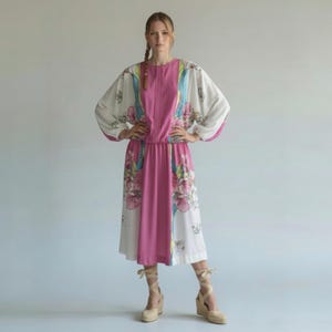 70s Vintage Floral Print Dress 3/4 Batwing Sleeves Maximalist Midi  White & Pink Serbin By Marianne Large