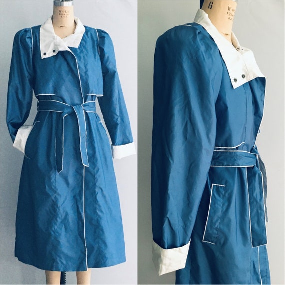 80's Vintage Braetan Blue & White Trench Coat - image 1