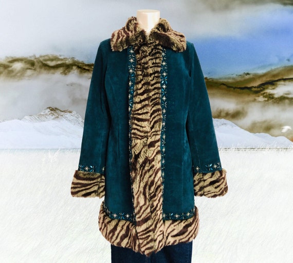 90s Vintage Blue Suede & Animal Print Faux Fur Penny Lane 90s Vintage Blue Suede & Animal Print Faux Fur Penny Lane