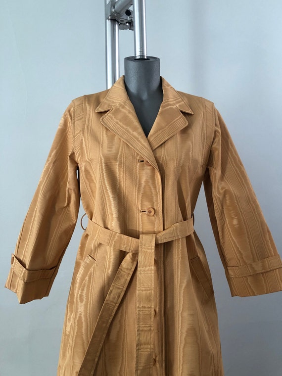 60’s 70’s Vintage Moire Yellow Gold Belted Coat C… - image 4