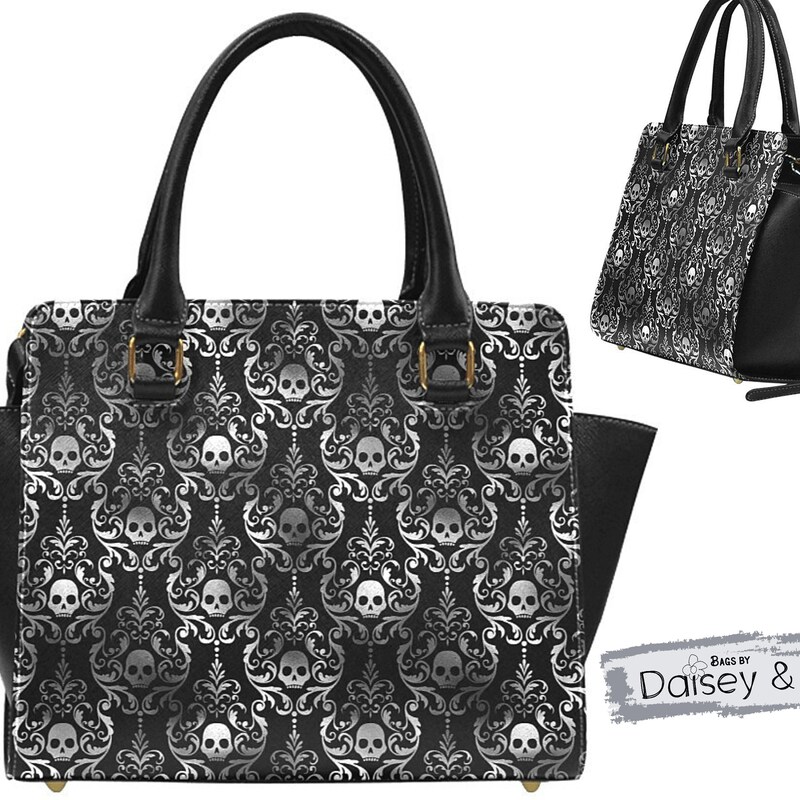 Goth Black Skull Damask Pattern Casual Unisex Travel Daypack Bag
