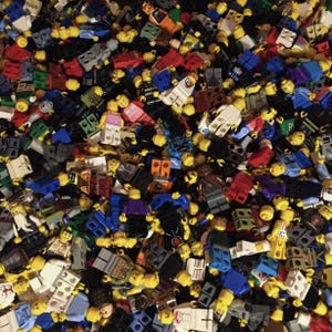 50 Lego Minifigures Randomly selected people town city mix of themes fun gift! FREE SHIPPING!